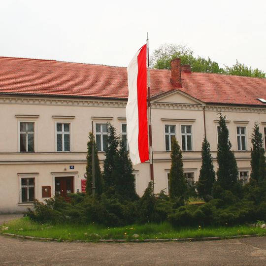 Karłuszowiec Palace Complex in Tarnowskie Góry