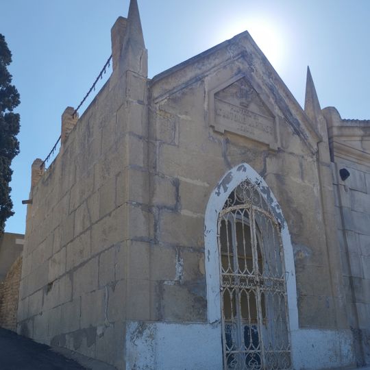 Panteón de Antonio Martínez Bernal