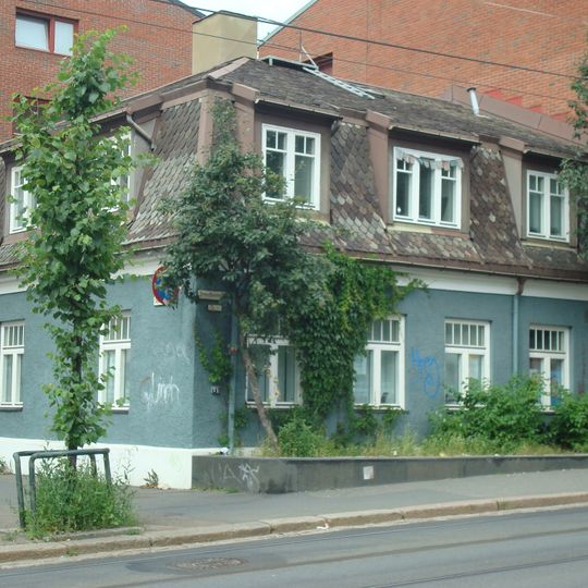 Aksisehuset, Trondheimsveien