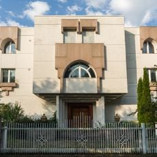 Andreas-Hermes-Straße 5