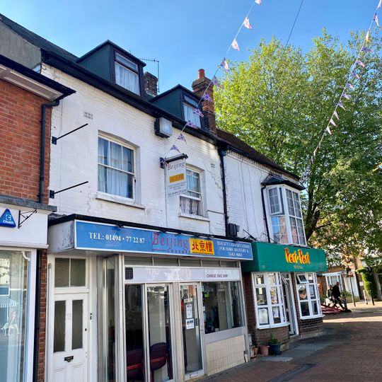 18 And 20, Market Square