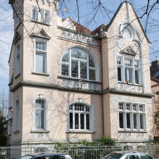 Gerhard-Rohlfs-Straße 9
