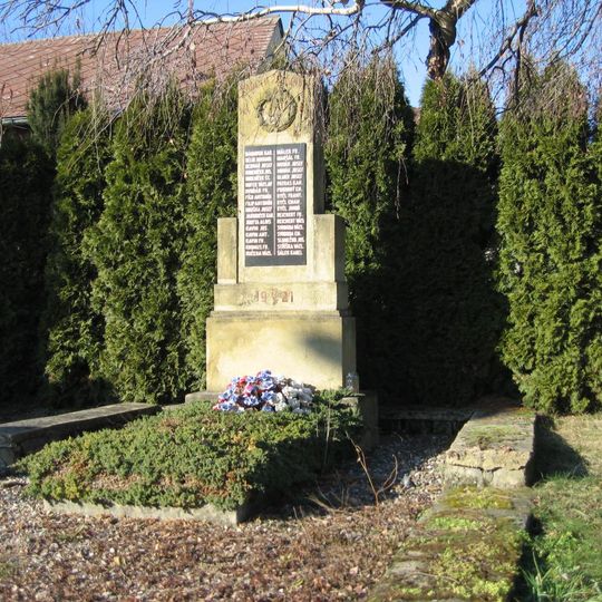 Pomník padlým v Přezleticích