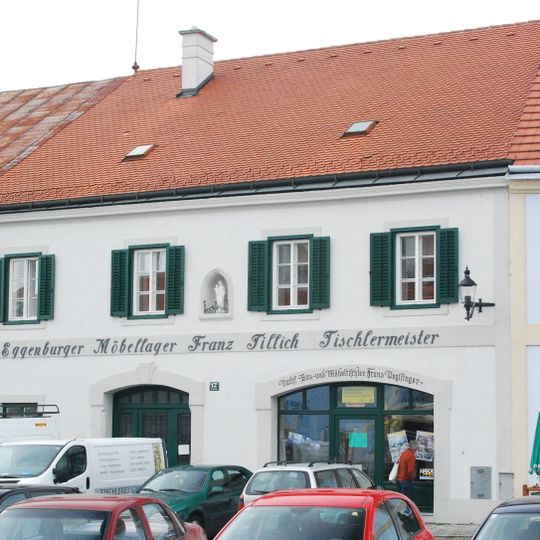 Wohn- und Geschäftshaus