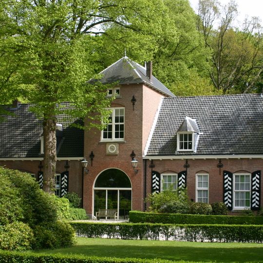 De Wittenburg, koetshuis