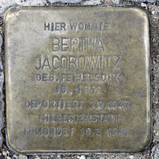 Stolperstein em memória de Bertha Jacobowitz