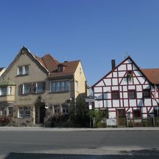 Wohnhaus mit Apotheke