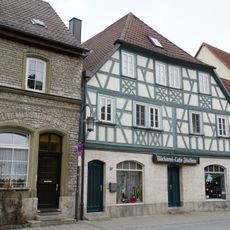 Wohn- und Geschäftshaus