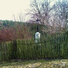 Kříž ve Strážišti v zahradě