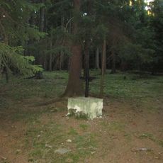 Kříž na křížové cestě u Načeradce I