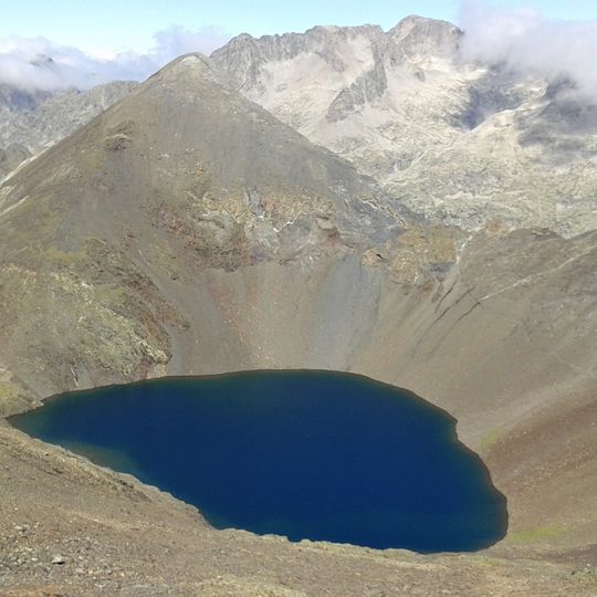 Ibón de Tebarray