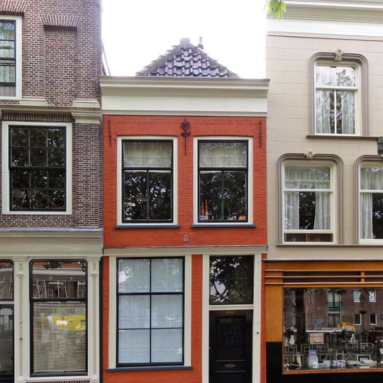 Hoge Gouwe 147, Gouda