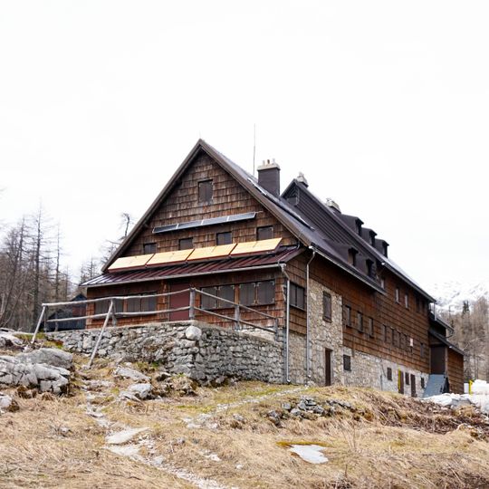 Triglav Lakes Lodge