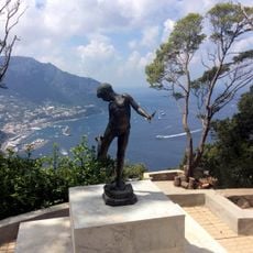 Statue