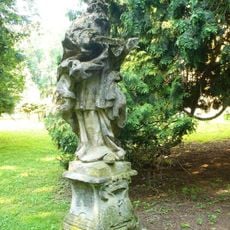 Socha svatého Vojtěcha v zámeckém parku v Radimi