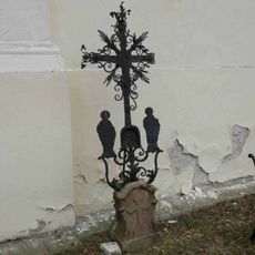 Pamětní kříž v Netvořicích (2)