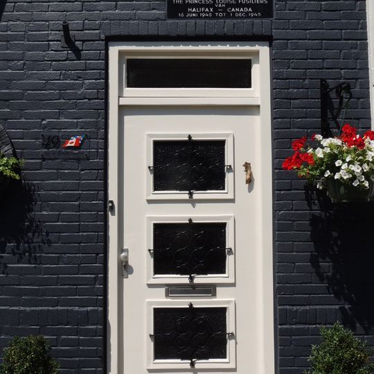 Monument aan de Kanadeeskestrjitte
