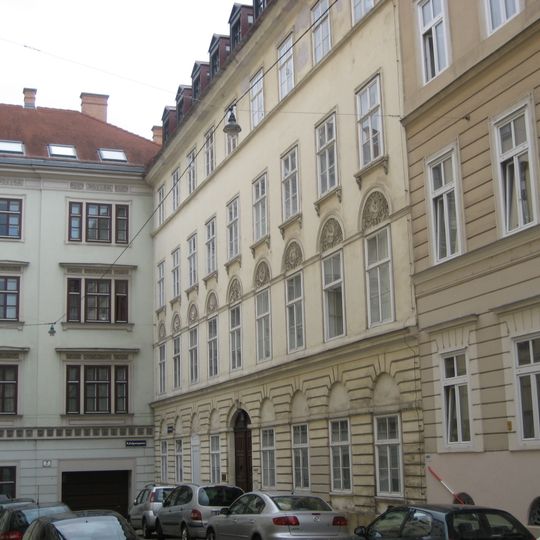 Miethaus, Zum kleinen Schlössel