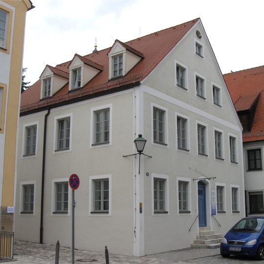 Ehemaliges evangelisch-lutherisches Pfarrhaus