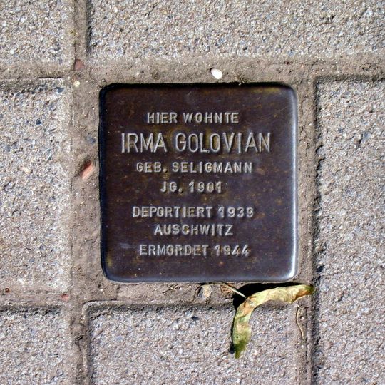 Stolperstein en memoria de Irma Golovian