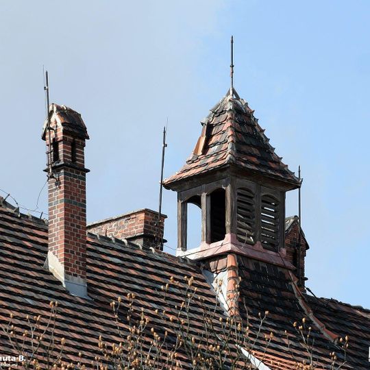 Historic buildings complex of former medical facility in Pracze Odrzańskie