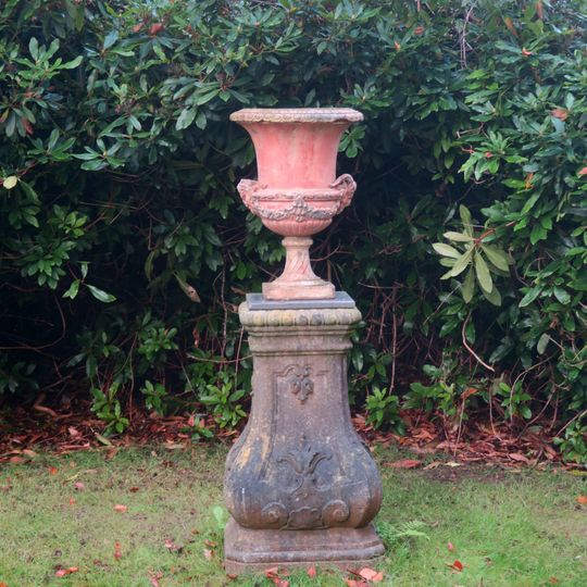 De Wiersse: balustervormige sokkel