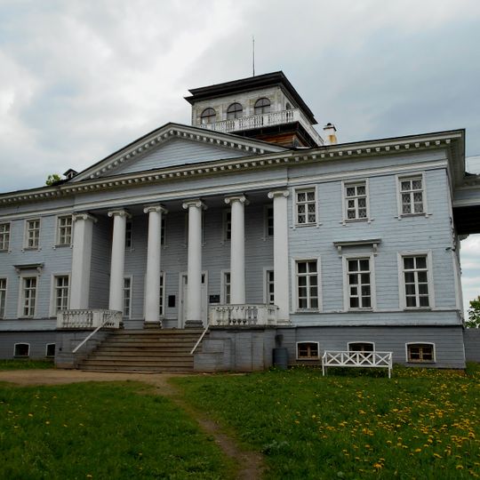 Усадебный дом