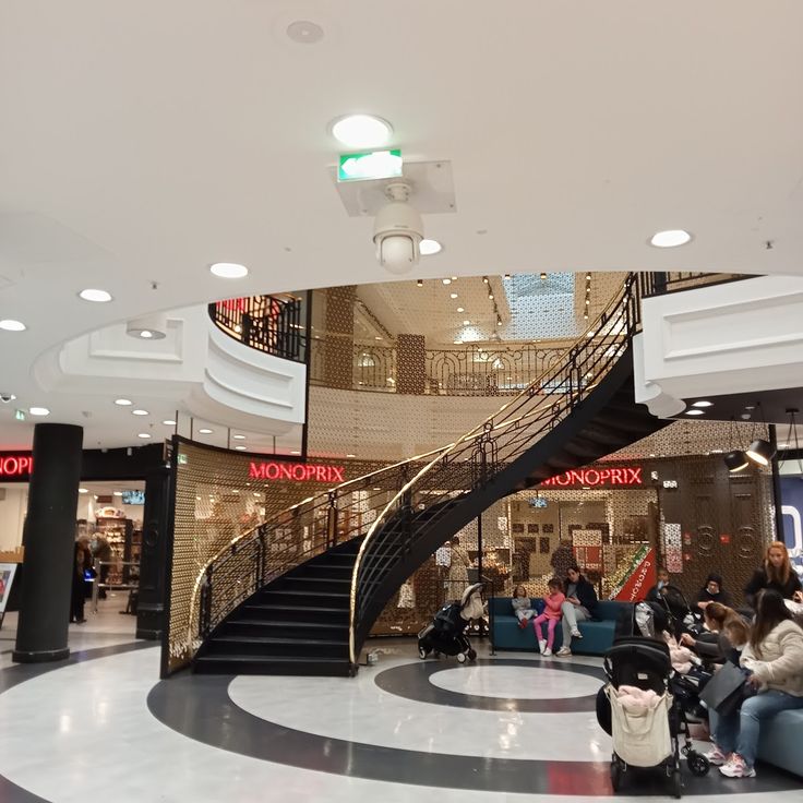 Passy Plaza
