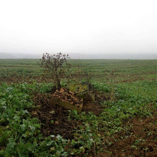 Kříž severovýchodně od Žihle v poli