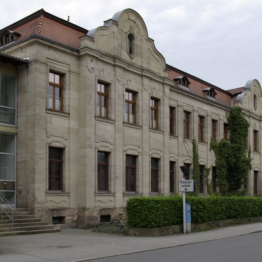 Universitätsstraße 42