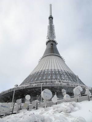 冬 0