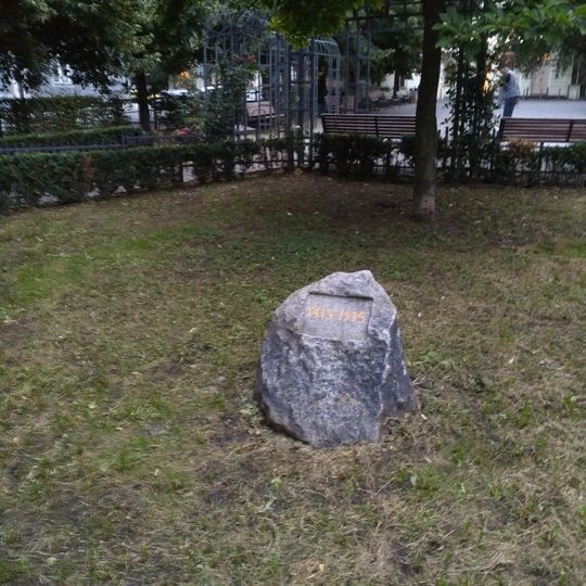 Husův kámen na Bachmačském náměstí