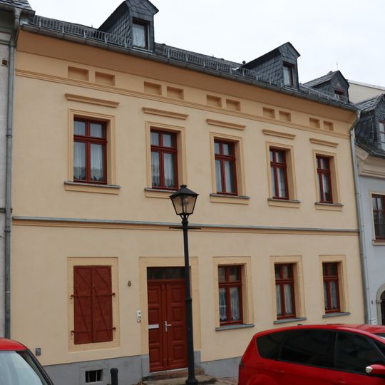 Wohnhaus in geschlossener Bebauung Neumarkt 6