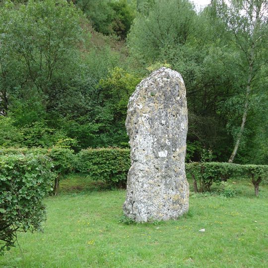 Menhir de la Basse-Crémonville