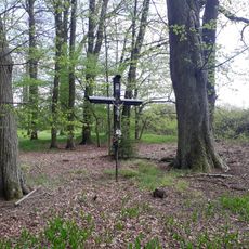 Kříž severovýchodně od Mažic