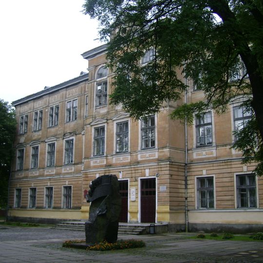 Бродівська гімназія