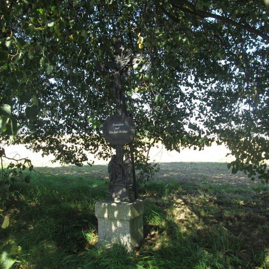 Kříž u rozcestí před Teplýšovicemi