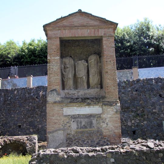 Aedicula tomb of Publius Vesonius Phileros