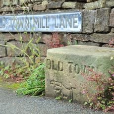 Guide post at junction with Akroyd Lane and Patrock Lane