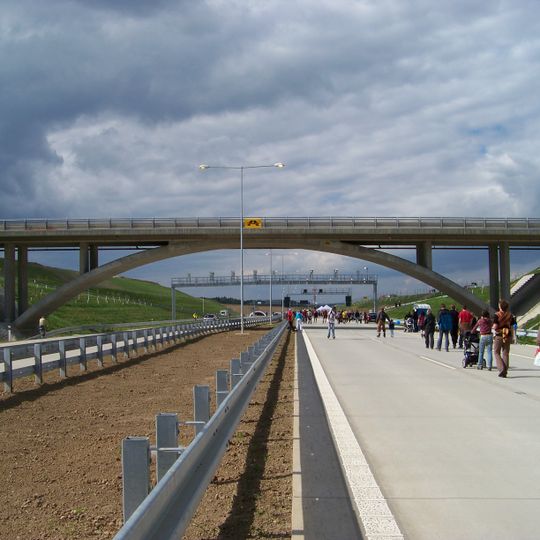 Bridge of Hrazanská street over Pražský okruh