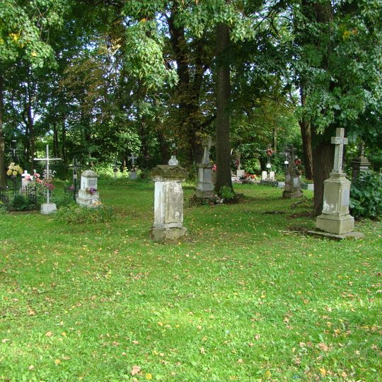 Cmentarz w Sieniawie