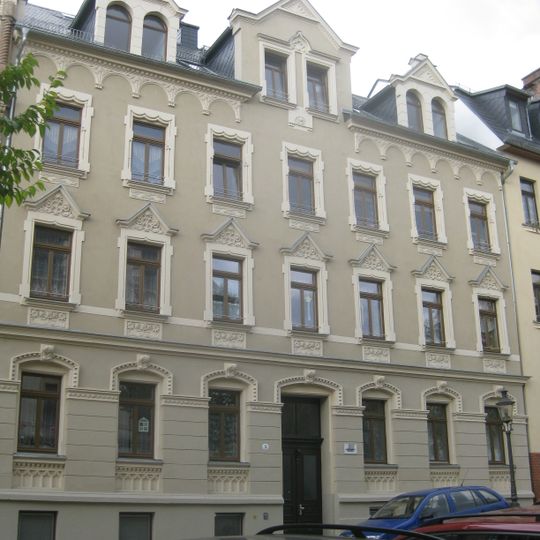 Mietshaus in geschlossener Bebauung Mosenstraße 7