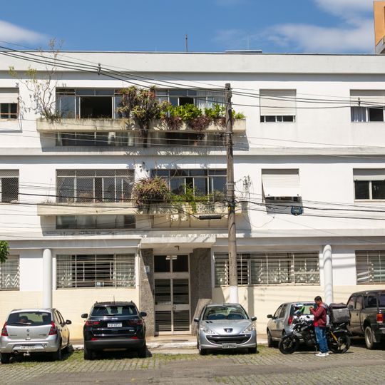 Imóvel à Rua Conceição Veloso, nº 110