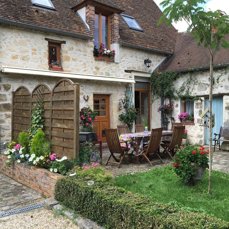 Dame Jouanne Cottages