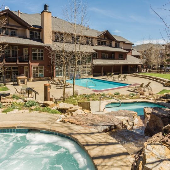 Grand Timber Lodge