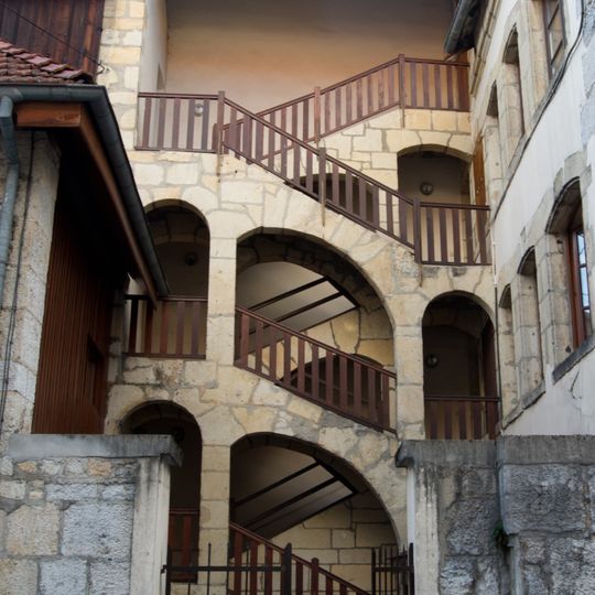 Immeuble, 2 rue Montrieux