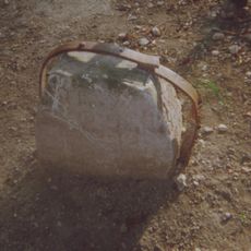 Guidestone, Pilgrims Way, to W and adjoining track to Kemsing Down Nature Reserve, and jct with Childsbridge Lane