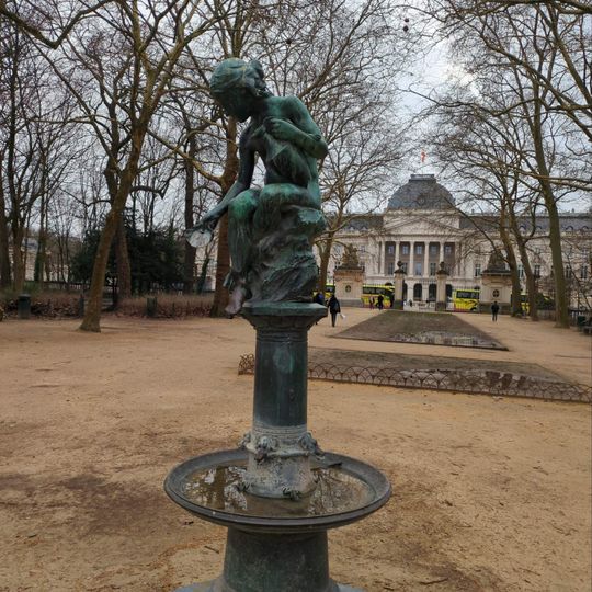 Fillette à la coquille