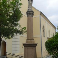 Socha Panny Márie na stĺpe