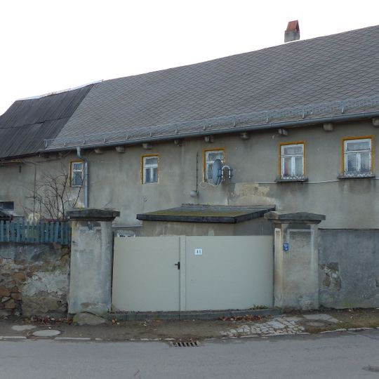 Wohnstallhaus eines Bauernhofes mit Hofeinfahrt Großenhainer Straße 41